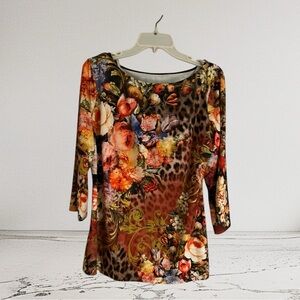 Boston Proper Multicolor Floral and Animal Print Blouse Large, fitted